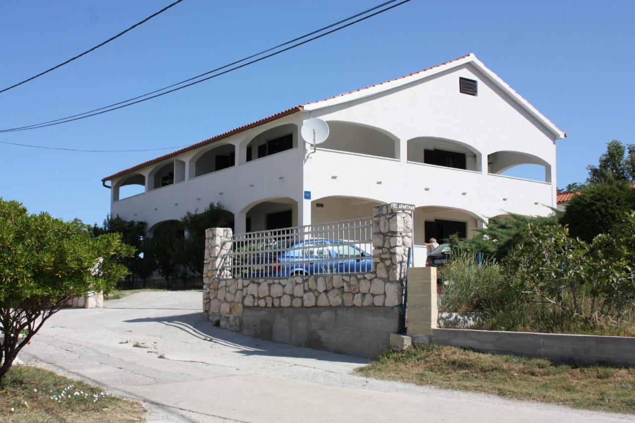 Apartments For Families With Children Lopar, Rab - 10402 Bagian luar foto