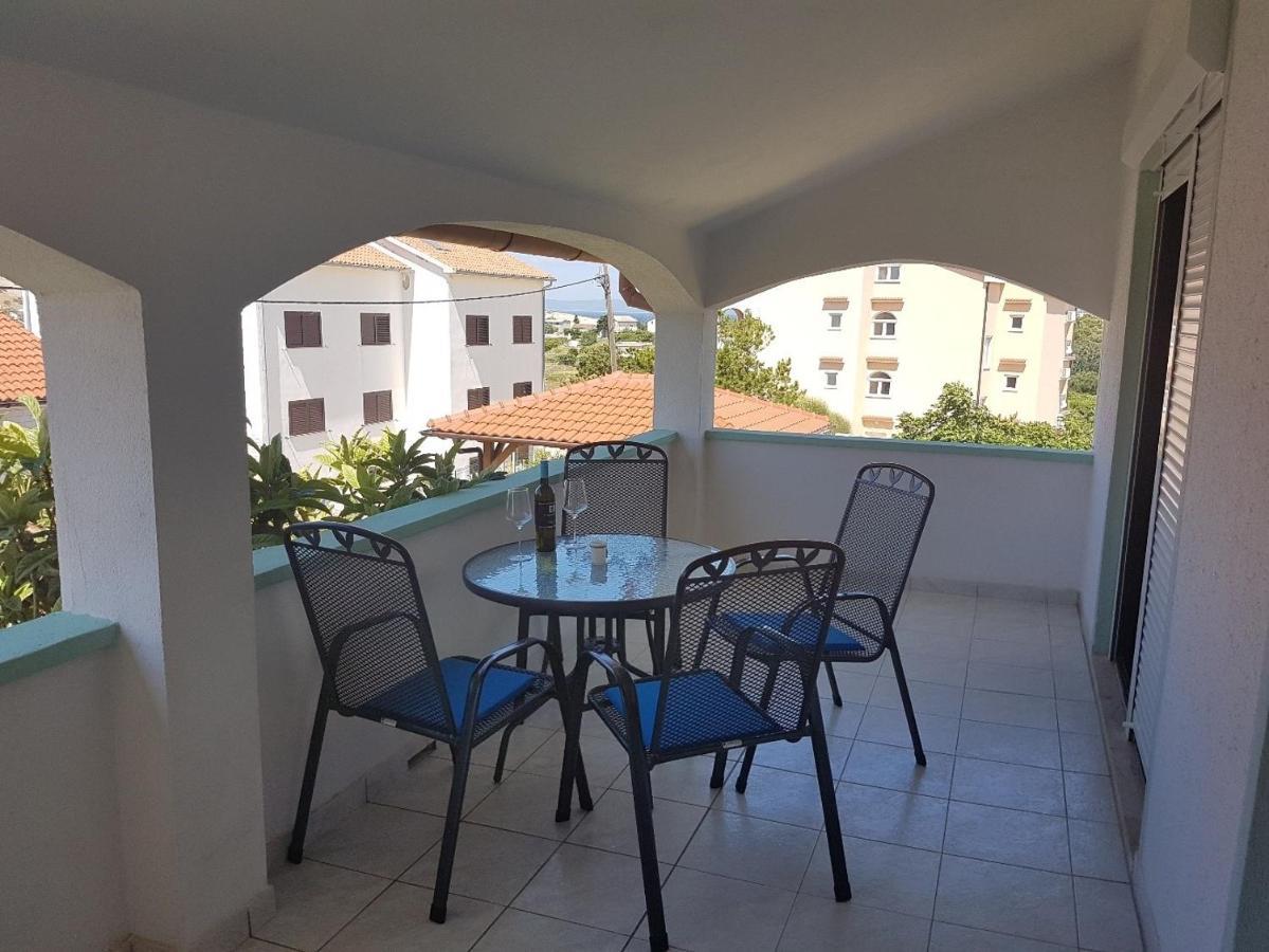 Apartments For Families With Children Lopar, Rab - 10402 Bagian luar foto