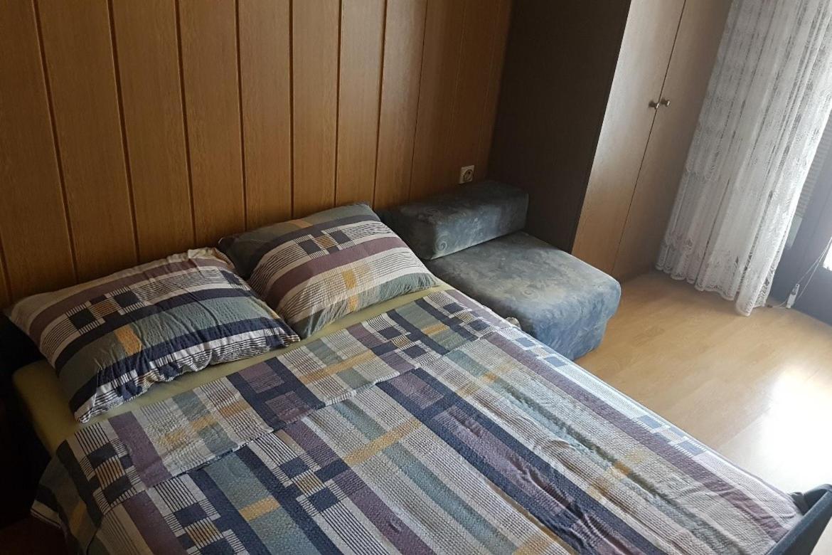 Apartments For Families With Children Lopar, Rab - 10402 Bagian luar foto